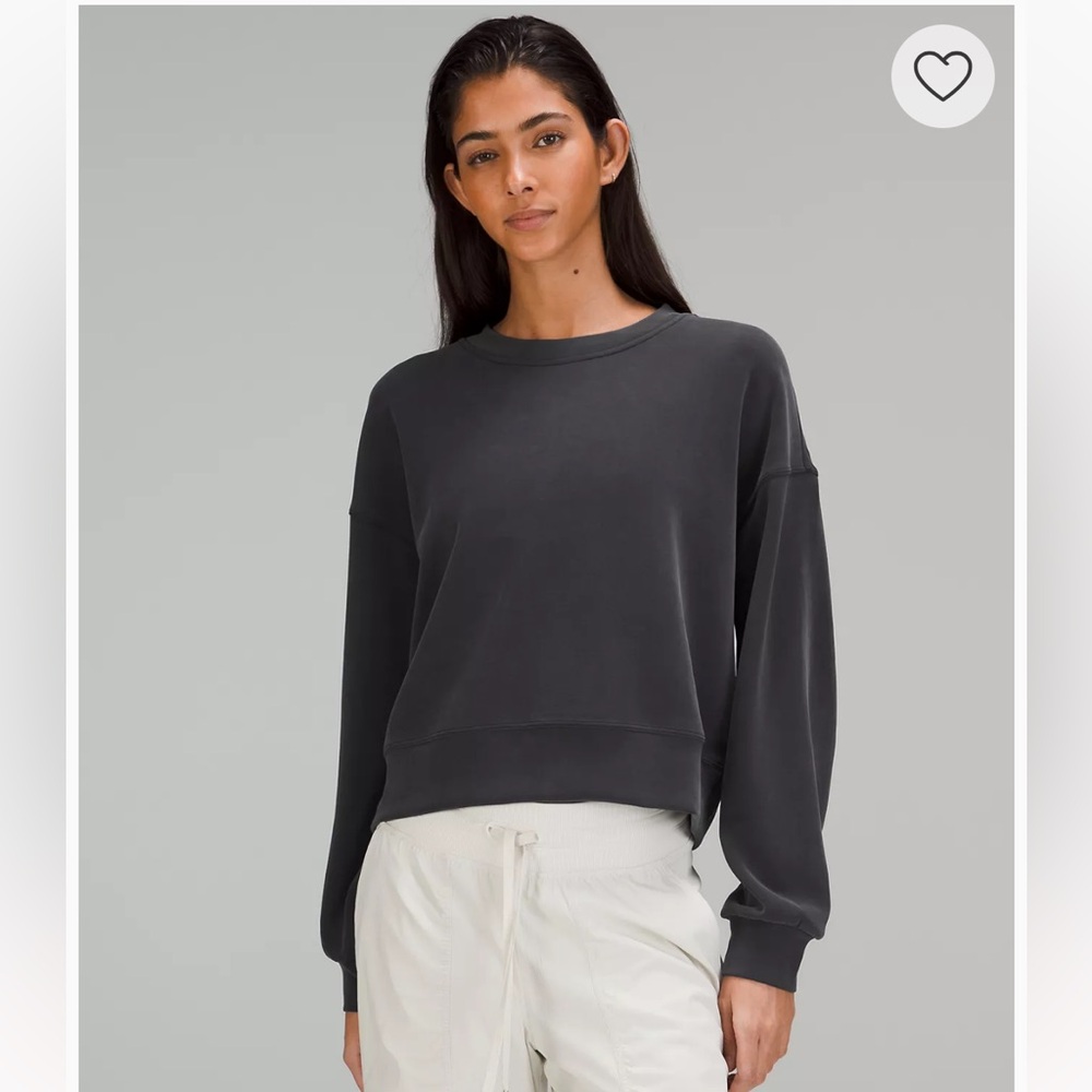 Perfectly oversized cropped Softstreme sweatshirt in black